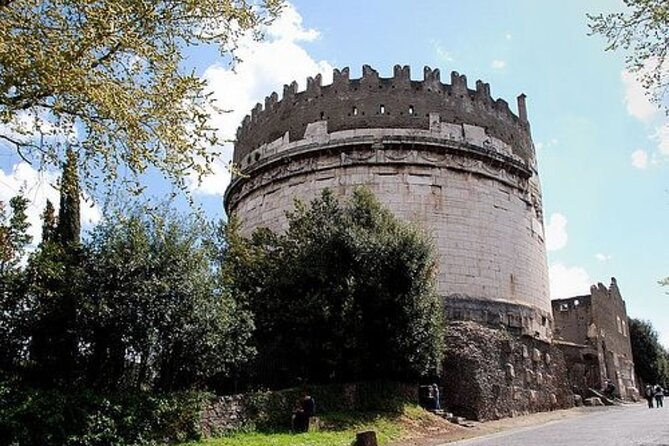 3-Hour Catacumbs and Appian Way Park Guided Tour in Golf Car Pickup - Key highlights at a glance