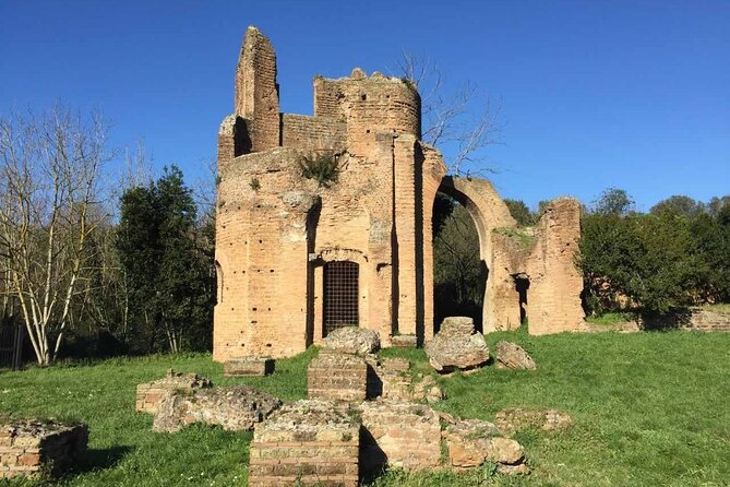 3-Hour Catacumbs and Appian Way Park Guided Tour in Golf Car Pickup - Museo delle Mura and the Aurelian Wall Story