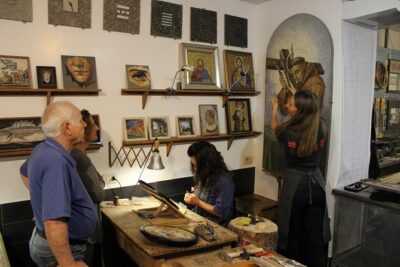 Ancient Mosaic Workshop in Rome - Your hands-on work: cutting marble and building an indirect-style mosaic