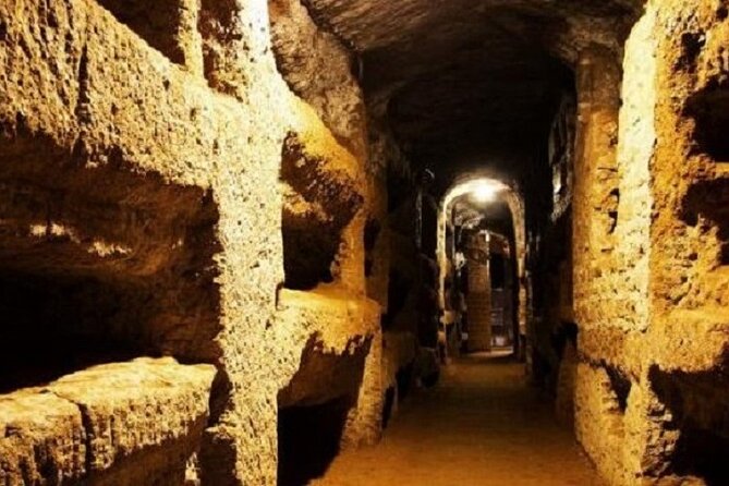 Appian Way Bike tour Underground with Catacombs & Lunch - The lunch stop in the Appian Way Archaeological Park