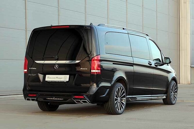 Arrival by Luxury Van from Fiumicino airport FCO to Rome City - Meeting Your Chauffeur at FCO Without Wandering