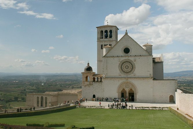 Assisi and Orvieto Full-Day Semi-Private Tour from Rome - Getting picked up in Rome without chaos