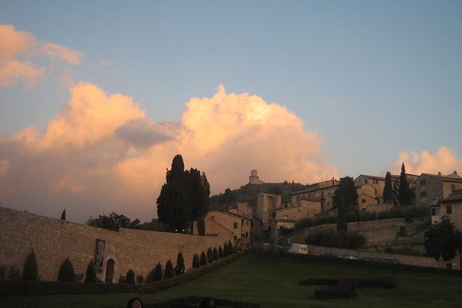 Assisi and Orvieto Full-Day Semi-Private Tour from Rome - Price and value: what you’re paying for (and what you aren’t)