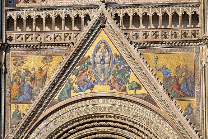 Assisi and Orvieto Guided Day Tour from Rome with Lunch - Lake Trasimeno lunch stop: fueling for the Assisi marathon