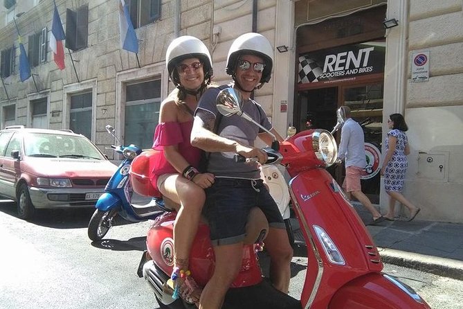 Beautiful Roma Tour on Vespa with Driver - Gianicolo terraces and Er Fontanone: Rome from the hills