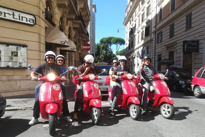 Beautiful Roma Tour on Vespa with Driver - Giardino degli Aranci and Buco della Serratura: the small stop with a big payoff