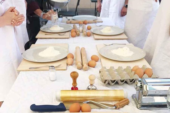 Become a Masterchef in Rome: Pasta, Ravioli and Tiramisù Class - Dietary Options and Comfort: Vegan, Gluten-Free, and Cooking Without Heat Stress
