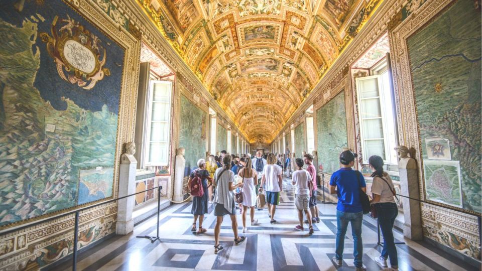 Best of the Vatican: Fast Track Highlights - What You’ll Feel: Crowds, Pacing, and Group Control