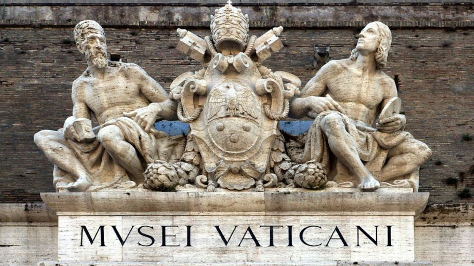 Best of the Vatican: Fast Track Highlights - Gallery of Maps: A Surprise Stop That Pays Off