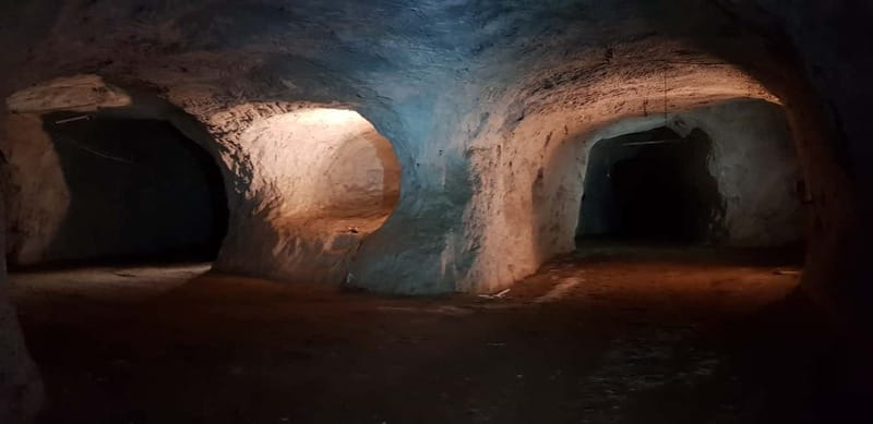Between Catacombs and ancient Quarries in Rome - Roman wine at the end: a calm landing after helmets and darkness