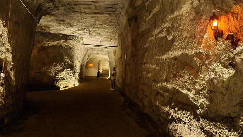 Between Catacombs and ancient Quarries in Rome - Meeting at Cancelliere and getting your bearings