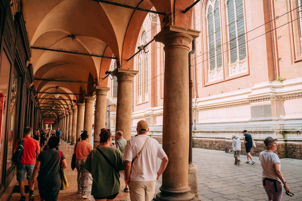 Bologna: Small-Group Tour with the Historic Archiginnasio - Porticos all the way: why this route feels easier than it looks