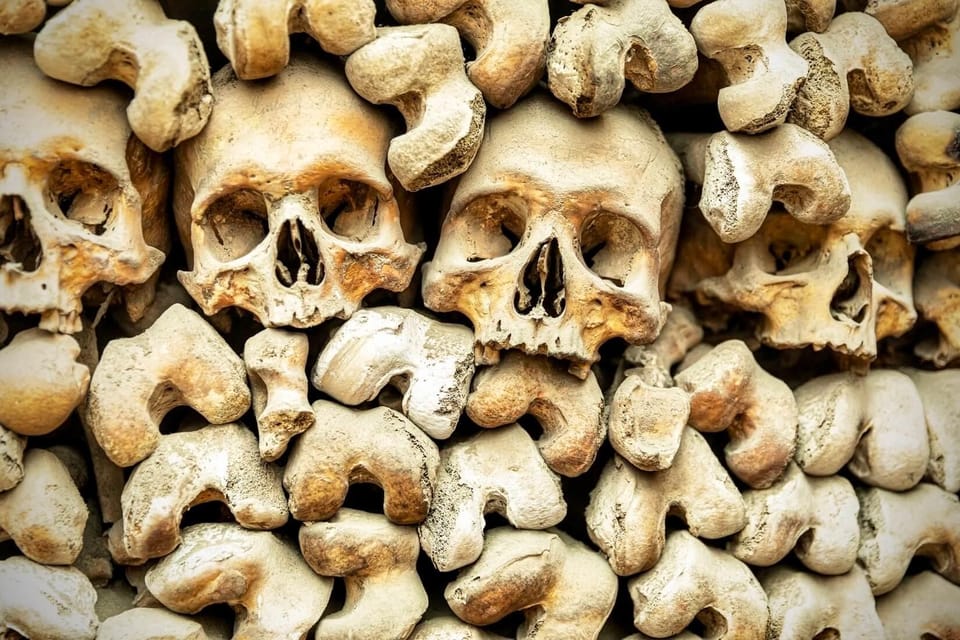 Bone Crypts & S. Clemente ENGLISH tour - tickets included - Capuchin Crypts: the bone chapels with rules, symbolism, and stories