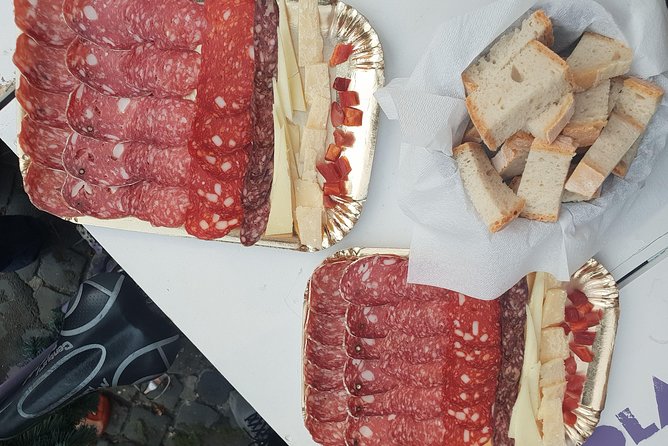 Campo dè Fiori Market and Trevi Fountain Food and Wine Tour in Rome - The Pantheon area: coffee, gelato, and a temple that still works today