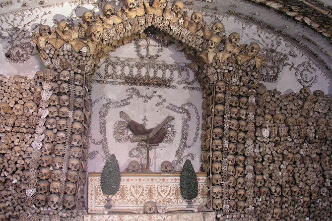 Capuchin Crypts and Dark Centre Tour - Piazza Navona: where the beauty hides tragedy