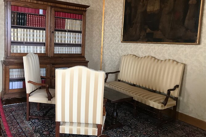 Castel Gandolfo: Papal Apartments and Secret Garden Entry Ticket - Why Castel Gandolfo feels different from Rome