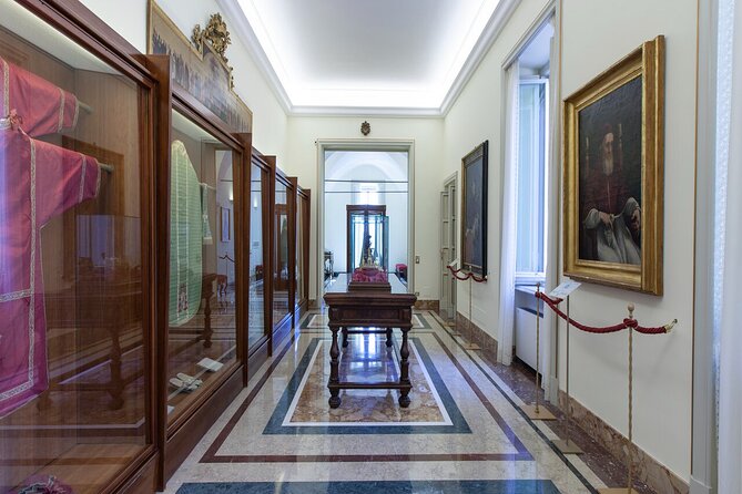 Castel Gandolfo: Papal Apartments and Secret Garden Entry Ticket - Papal Apartments: 500 years of rooms you can take your time with