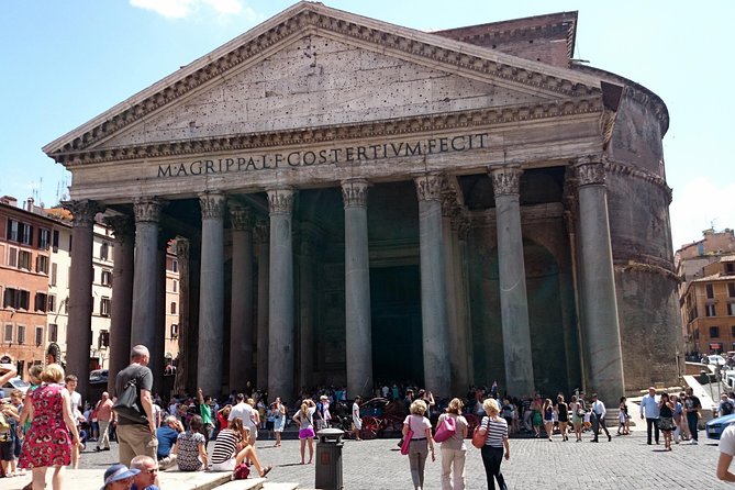 Catacombs and Rome Highlights Private Tour - Catacombs of Saint Callixtus: an included guided hour underground