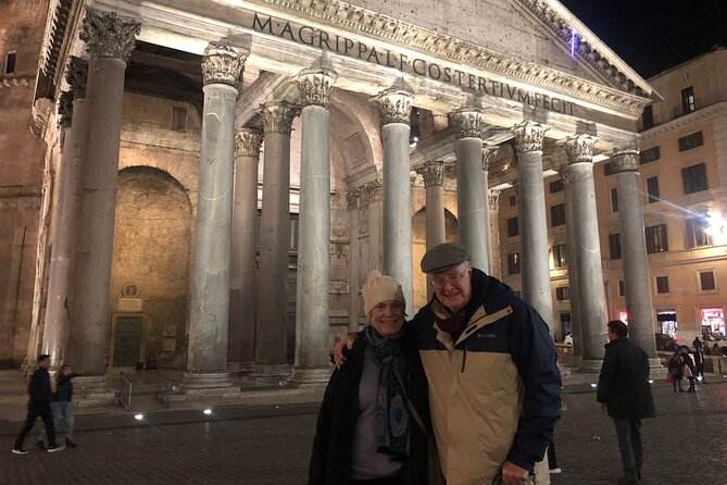 Celebrate Christmas in Rome - Small Group Walking Tour - Piazza di San Lorenzo in Lucina: A Quiet Square With Big Christmas Energy