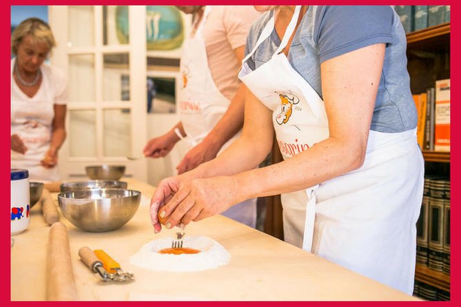 Cesarine: Home Cooking Class & Meal with a Local in Rome - How the 3-hour flow usually works in a home kitchen