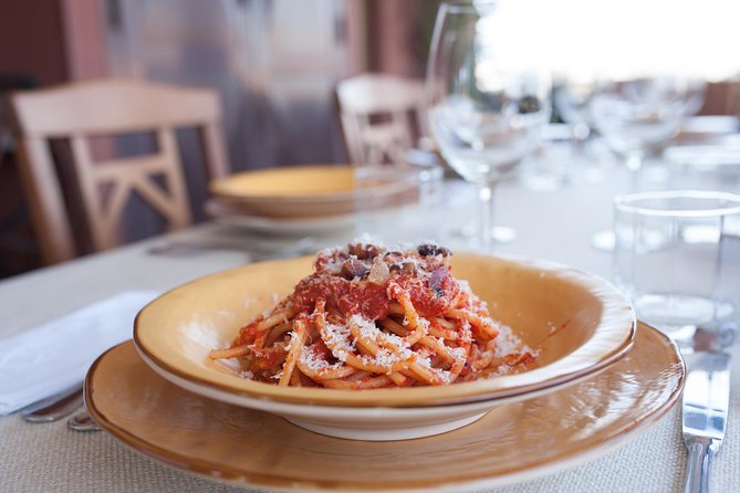 Cesarine: Market Tour & Typical Dining at a Local's Home in Rome - Dining at a Local’s Home: Italian Hospitality That’s More Than Food