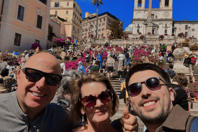 City Walk with Architect: Private walking tour of Rome - Piazza Venezia and the Vittoriano terrace: a skyline payoff