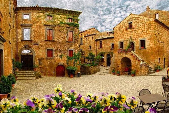 Civita di Bagnoregio, Orvieto, Montepulciano Wine Tasting Private Tour from Rome - Civita di Bagnoregio: The Dying City Feeling
