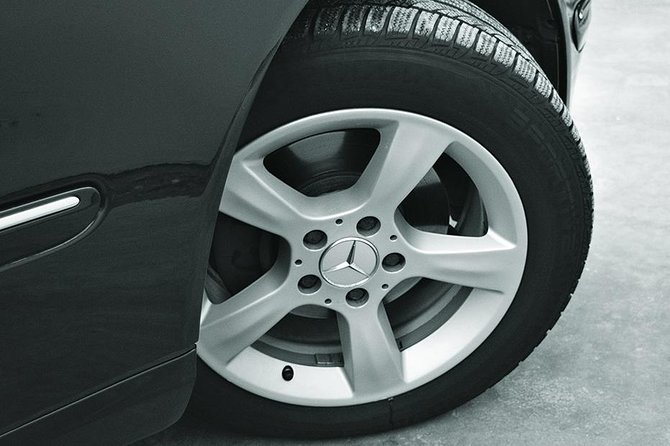 Civitavecchia Port Private Transfer - To or From Rome - The vehicle ride: clean luxury vans, luggage help, and safe driving