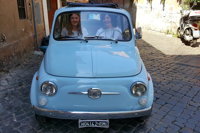 Classic Fiat 500 Rental in Rome - Colosseum to Vatican: seeing the headlines without racing your schedule