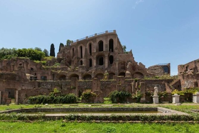 Colosseum & Ancient Rome Private: Women History Guided Tour - Palatine Hill palaces: where private life met public status
