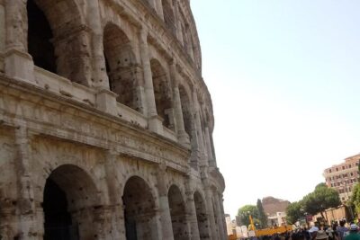 Colosseum and Ancient Rome Express Tour - Entering the Colosseum Fast with Earphones and a Guide