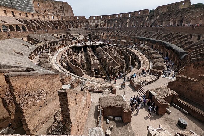 Colosseum and Roman Forum - Private tour - Entering the Colosseum: reconstructions, storytelling, and crowd-smart guidance