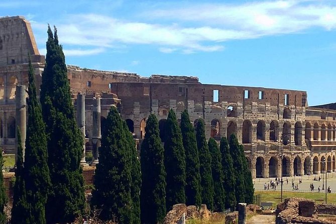Colosseum and Roman Forum Private Tour led by an archaeologist - Your Colosseum hour: skip the line and learn what you’re looking at