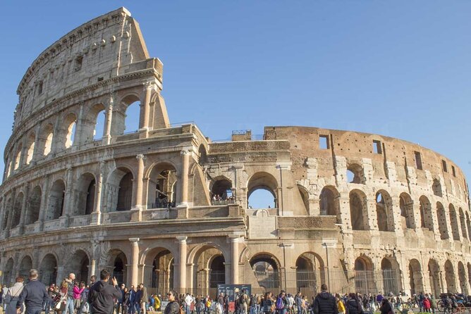 Colosseum and Roman Forum Treasure Hunt Tour for Kids & Families - Getting your bearings at Piazza del Colosseo (then moving with purpose)