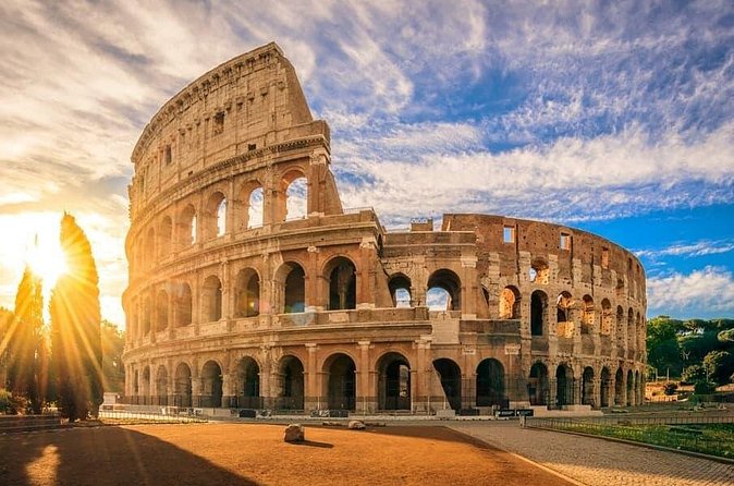 Colosseum Arena Floor, Roman Forum & Palatine Hill Guided Group Tour - Palatine Hill: Augustus’ Territory and the View Over Circus Maximus