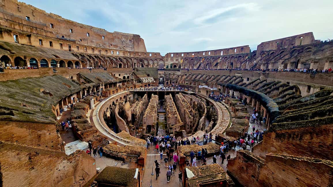 Colosseum Arena Tour, Palatine Hill and Roman Forum - Palatine Hill: The Legend of Romulus to the Imperial Palace