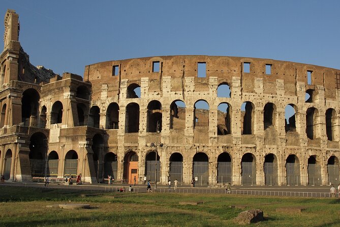Colosseum Gladiator's Arena and Ancient Rome Tour - Palatine Hill and Caesar’s Palace: elite ground with big views