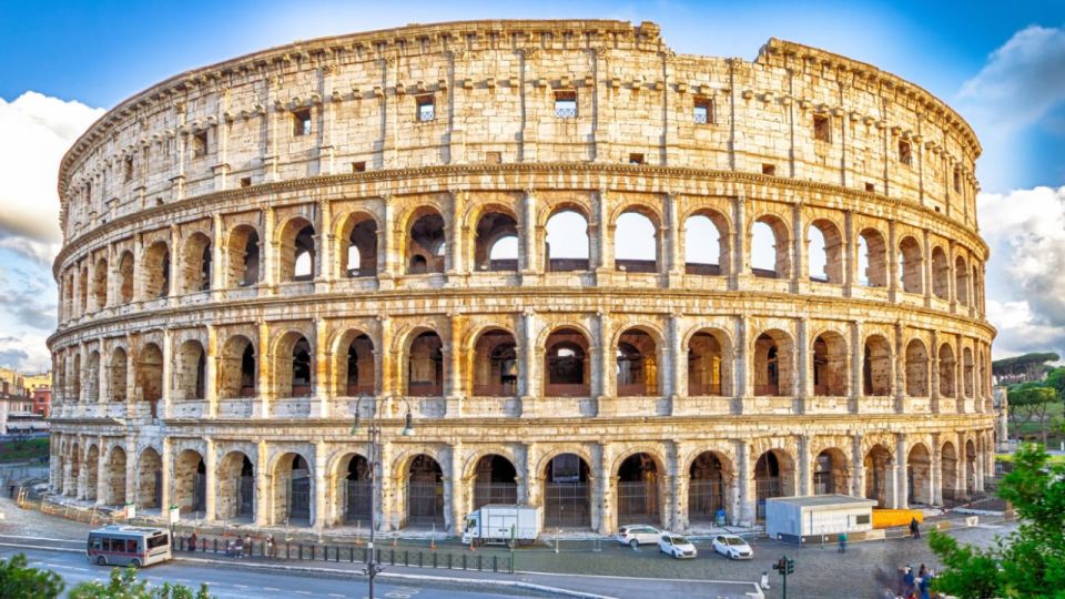Colosseum: Gladiator’s Gate & Arena Floor Experience - Who should book this Colosseum Arena floor tour—and who might want a different plan