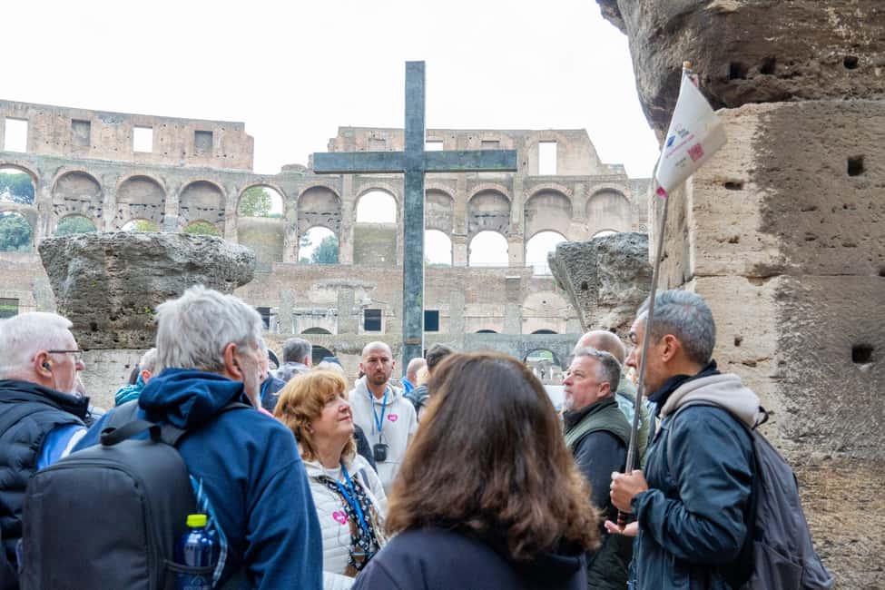 Colosseum Guided Tour: Hotel Transport included - Getting oriented at Colle Oppio Park (before the ruins)