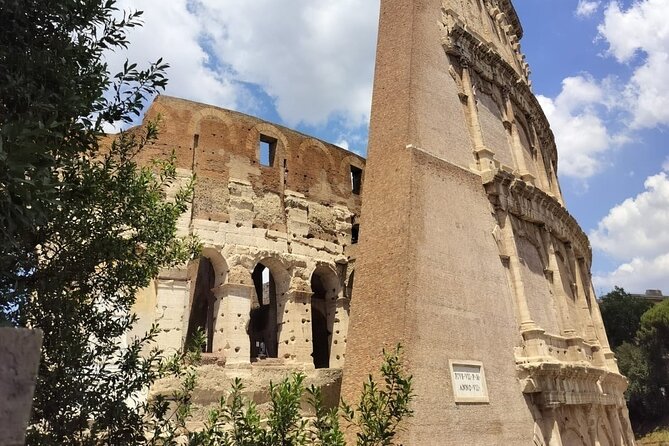 Colosseum Guided Tour in Rome - What the Roman Forum stop means when it’s self-guided