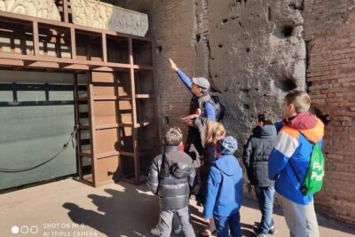 Colosseum guided tour with Virtual Reality - The Colosseum visit: 1st and 2nd floors with a guide