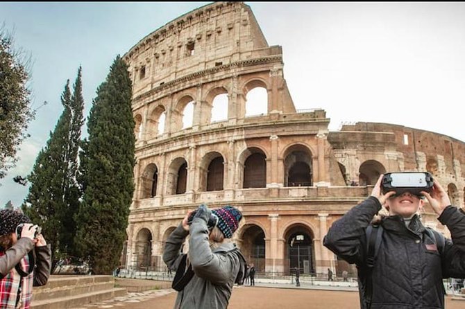 Colosseum guided tour with Virtual Reality - Roman Forum: guided exploration that makes the ruins coherent