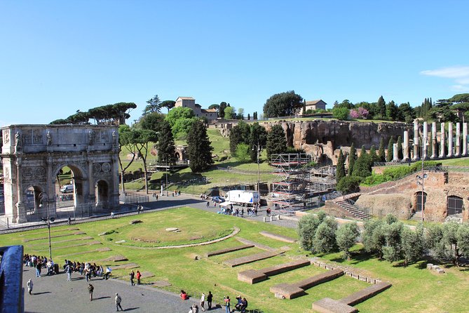 Colosseum, Palatine Hill, and Roman Forum Private Tour - A tight private route through the Colosseum, Palatine Hill, and Forum
