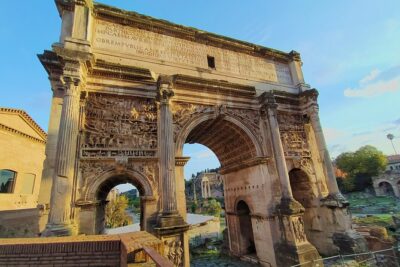 Colosseum, Roman Forum and Palatine Hill Guided tour - Meeting Point at Largo Corrado Ricci: start clean, start early
