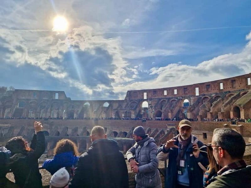 Colosseum, Roman Forum & Palatine Guided Tour - Palatine Hill: imperial views and the meaning behind the scenery