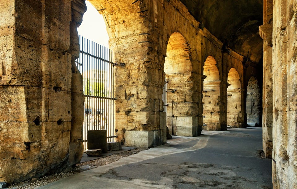 Colosseum, Roman Forum, Palatine Hill access and AudioGuide - Palatine Hill and the panoramic terrace: where emperors once lived
