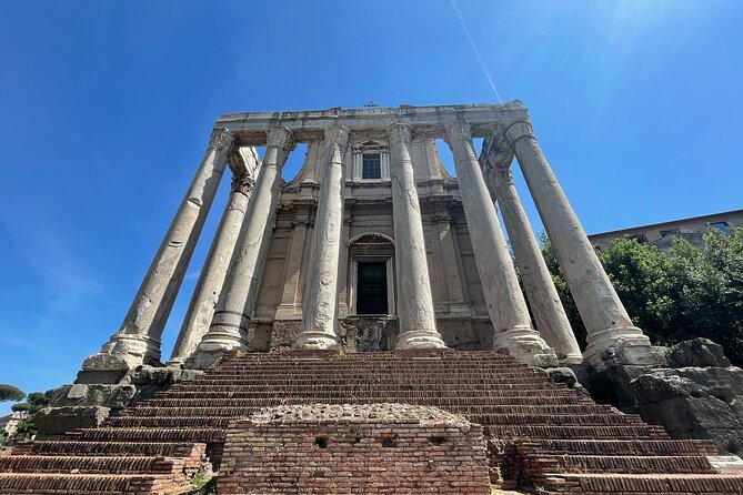Colosseum & Roman Forum Small Group Tour - Entering the Colosseum With Reserved Timed Entry