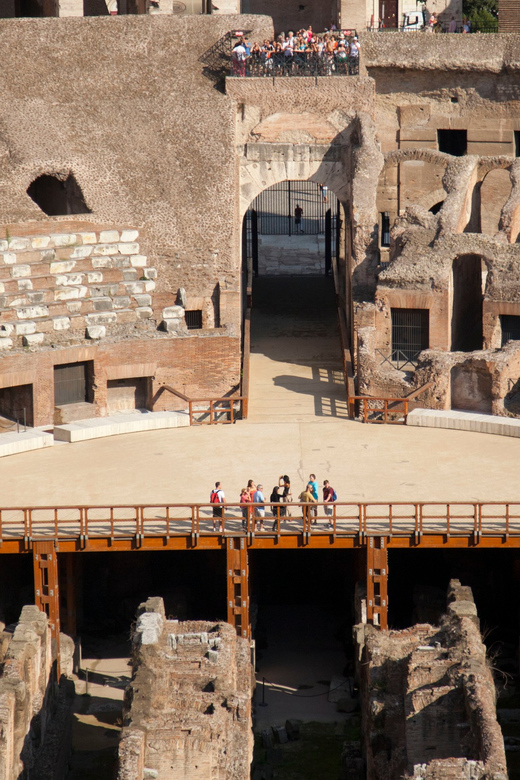 Colosseum with Arena Floor, Palatine Hill & Forum Tour - How to find the meeting point without stress