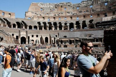 Colosseum with Arena & Roman Forum Guided Tour - Palatine Hill: where the elite watched the empire unfold