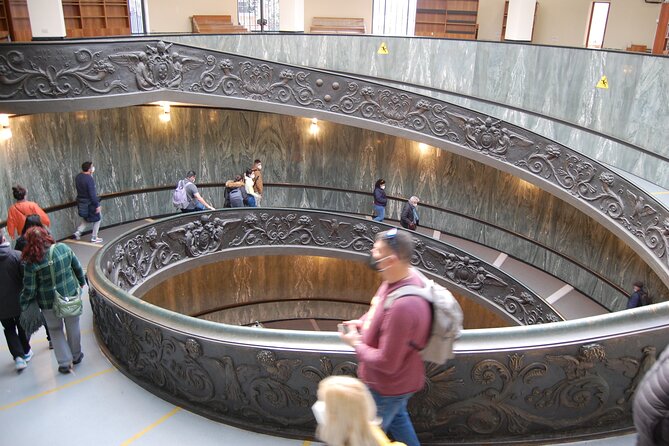 Combo: Colosseum, Vatican Museums and Sistine Chapel Guided Tour - Colosseum, Roman Forum, and Palatine Hill: The Roman Power Trip